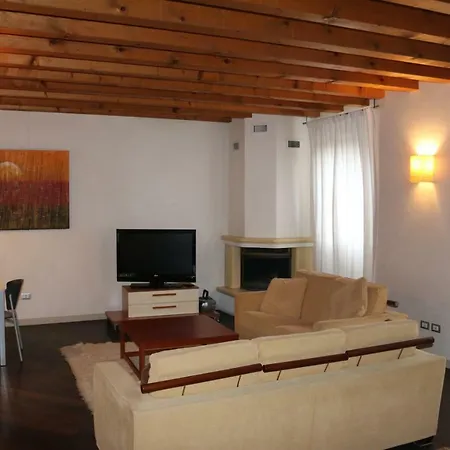 Accogliente Moderno, Vicino A Venezia