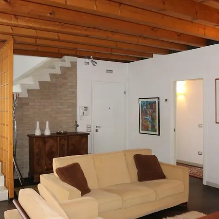 Accogliente Moderno, Vicino A Venezia *